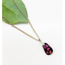 The “Pretty in pink” pendant